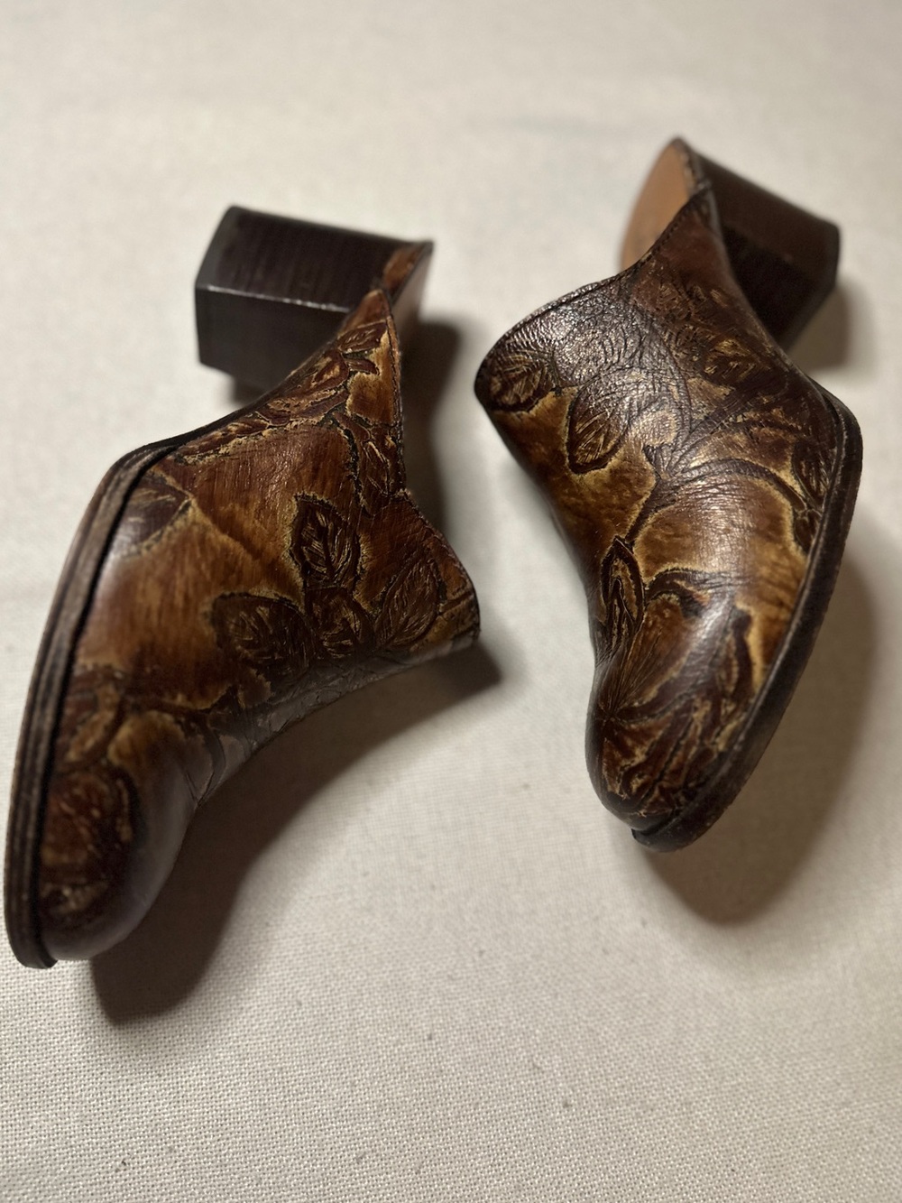 PATRICIA NASH Ruffina Leather Tooled Mules Chocolate Gold Floral Clogs | 7.5